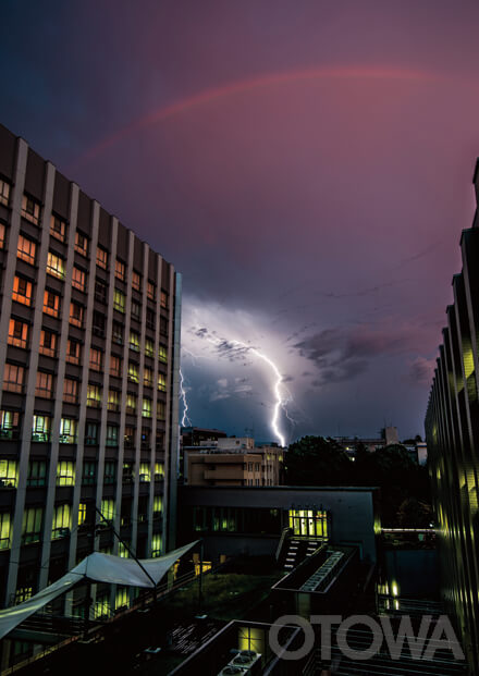 第15回 雷写真コンテスト受賞作品 銅賞 -RAINBOW-